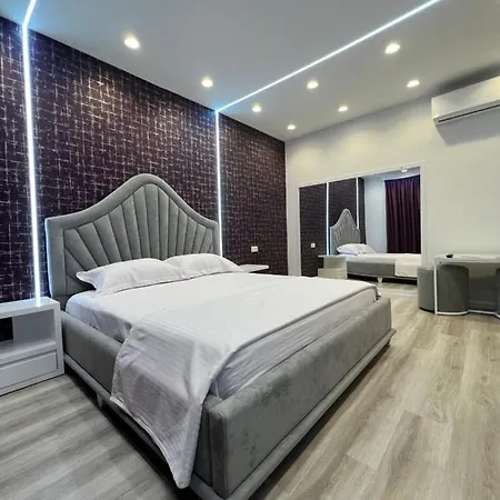 Moonlight Hotel
