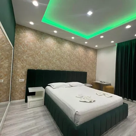 Moonlight Hotel 4*