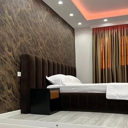 Moonlight Hotel 4*